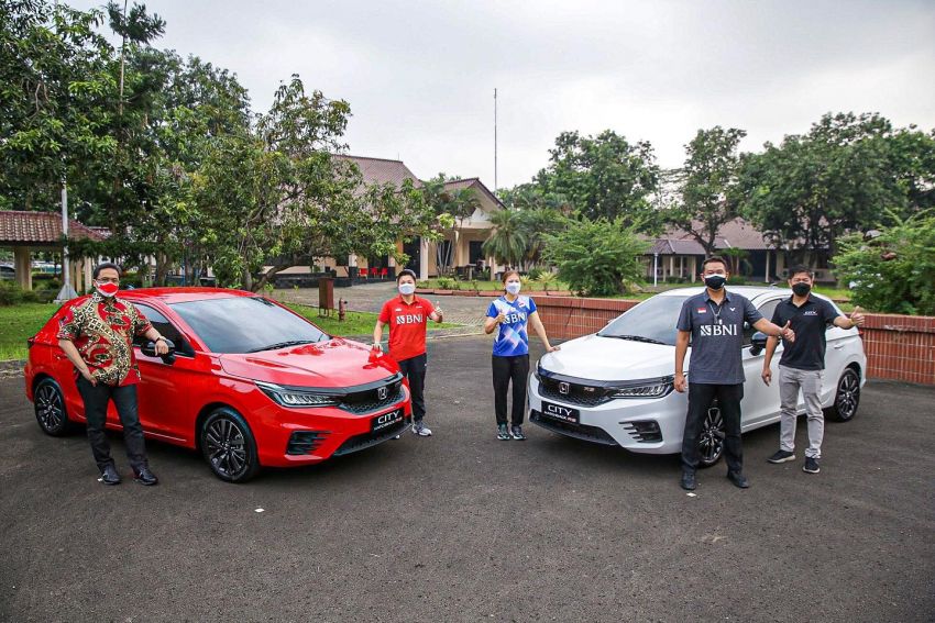 Honda Indonesia gifts City Hatchback RS to Olympic badminton gold medallists Apriyani and Greysia 1332851