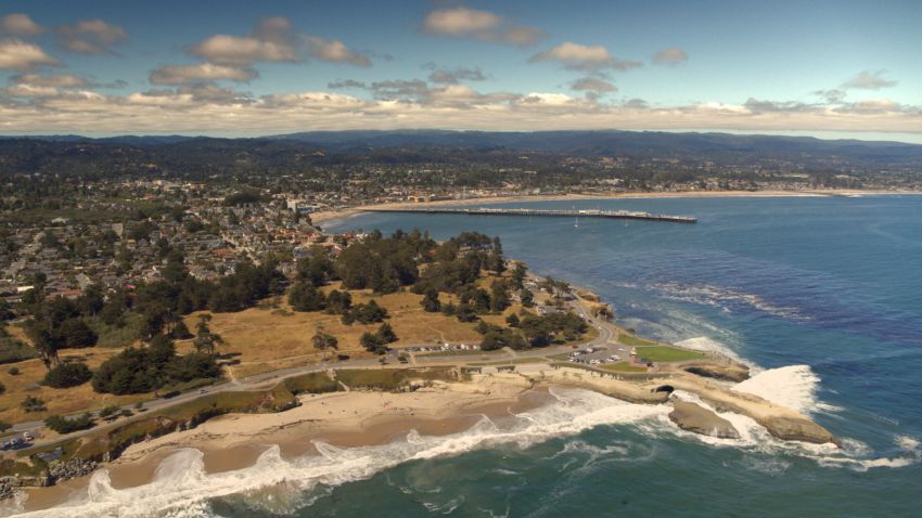 Hyundai Santa Cruz ‘goes home’ – ad campaign taps California beach city’s local surfers, skaters, artists Image #1326071
