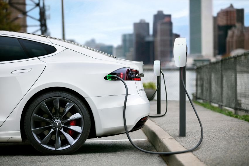 EV survey: owners want free and fast public chargers 1334782