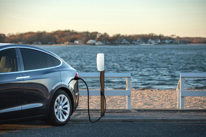 EV survey: owners want free and fast public chargers 1334776