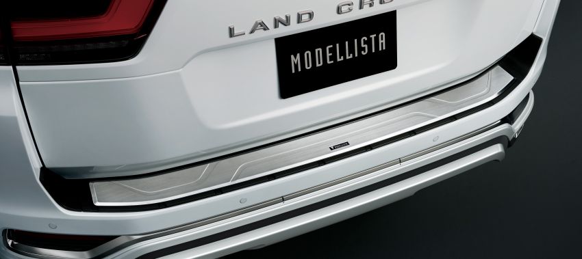 Land Cruiser 300 dapat aksesori pilihan Modellista 1326661
