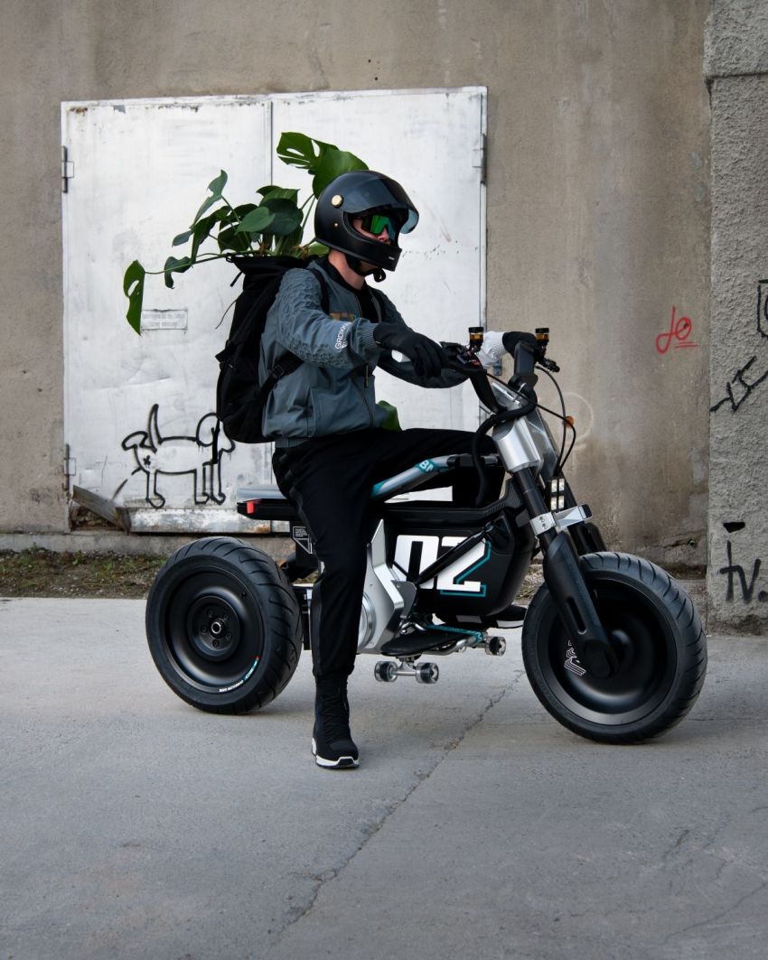 BMW Motorrad Concept CE02 e-scooter revealed 1338859