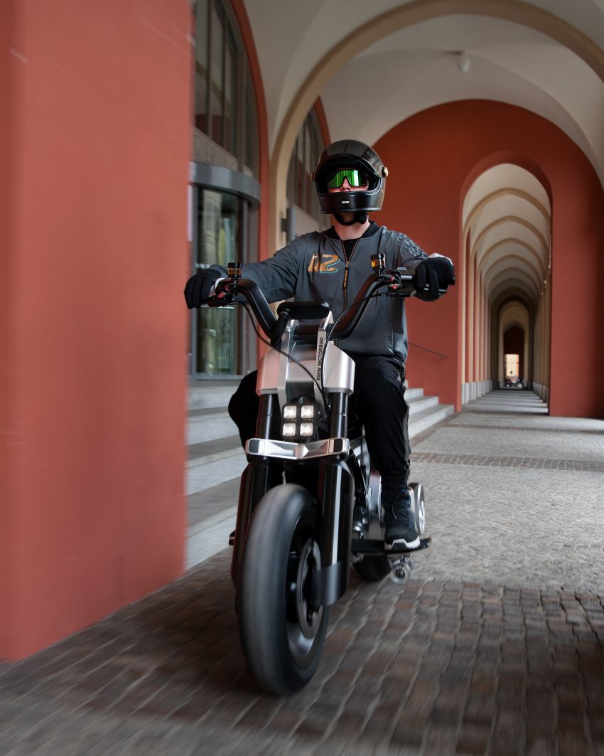 BMW Motorrad Concept CE02 e-scooter revealed 1338871