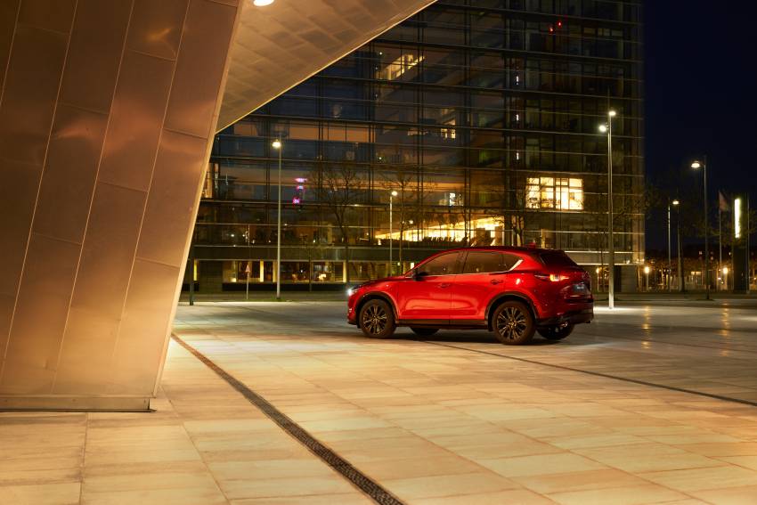 Mazda CX-5 <em>facelift</em> 2022 didedahkan – tampil rupa lebih ringkas bersama talaan casis yang diperhalusi 1346762