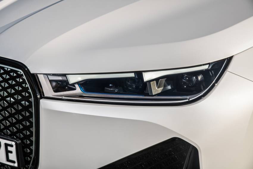 GALLERY: BMW iX xDrive50 Sport in Mineral White and Sophisto Grey – live photos of all-electric SUV 1352769