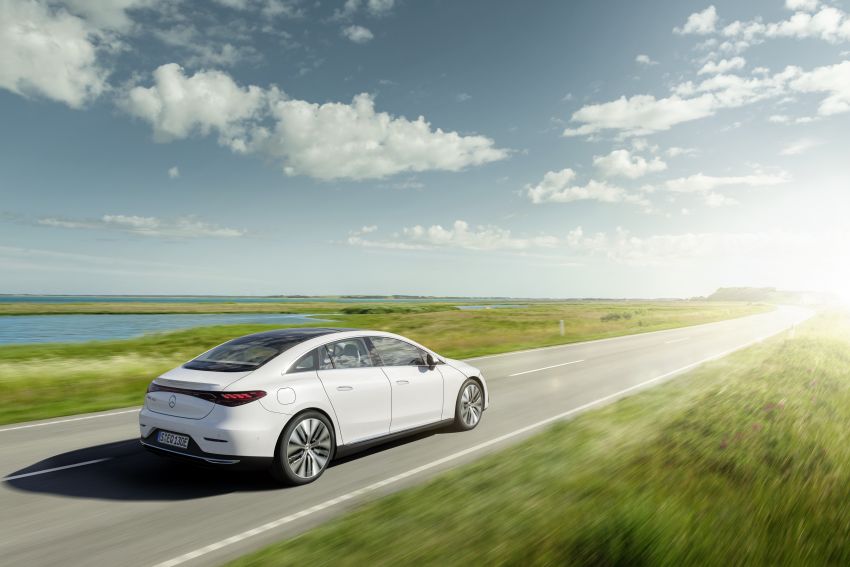 Mercedes-Benz EQE revealed – electric E-Class equivalent is a smaller EQS with 292 PS, 660 km range 1341375
