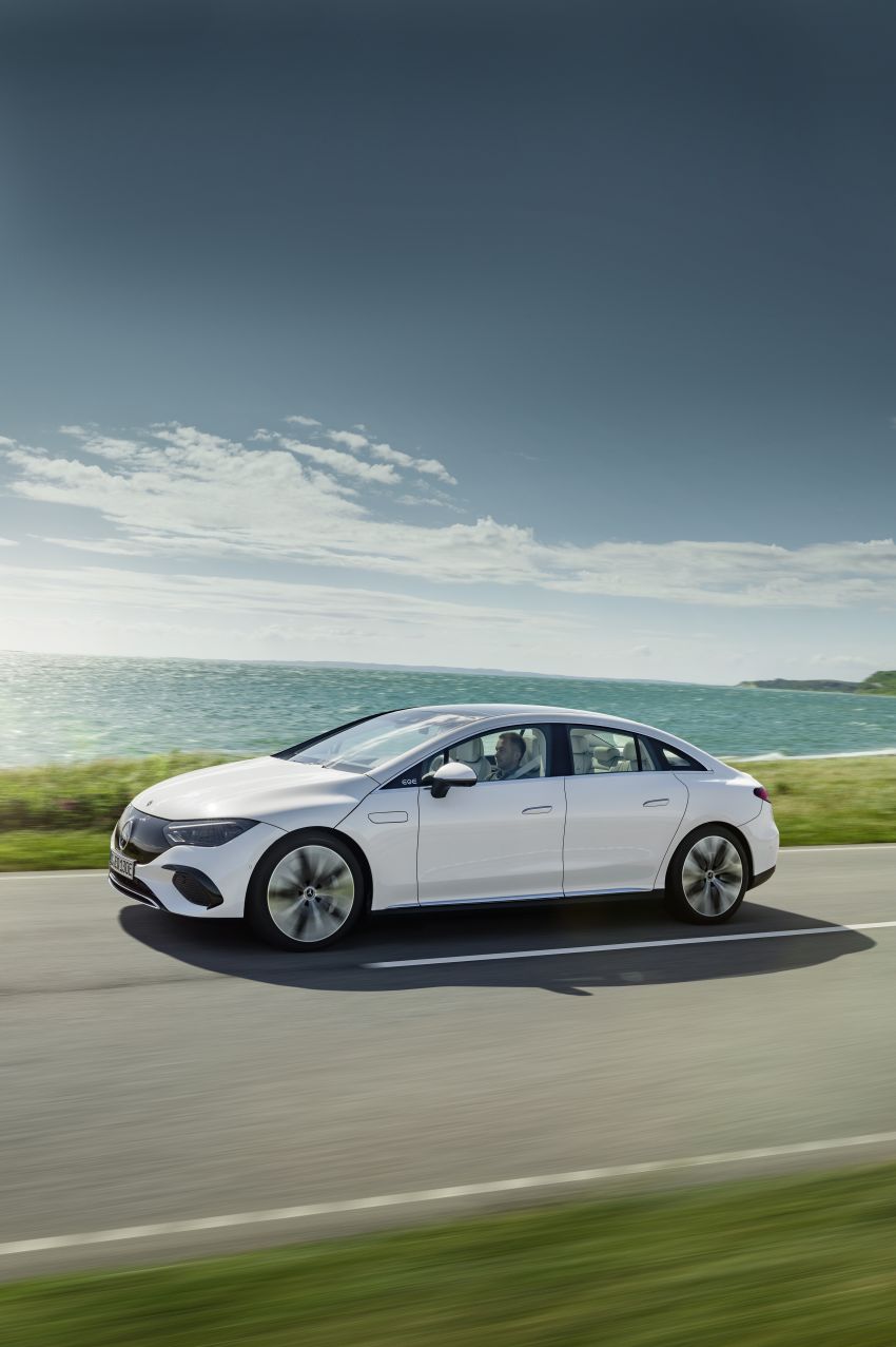Mercedes-Benz EQE revealed – electric E-Class equivalent is a smaller EQS with 292 PS, 660 km range Image #1341382