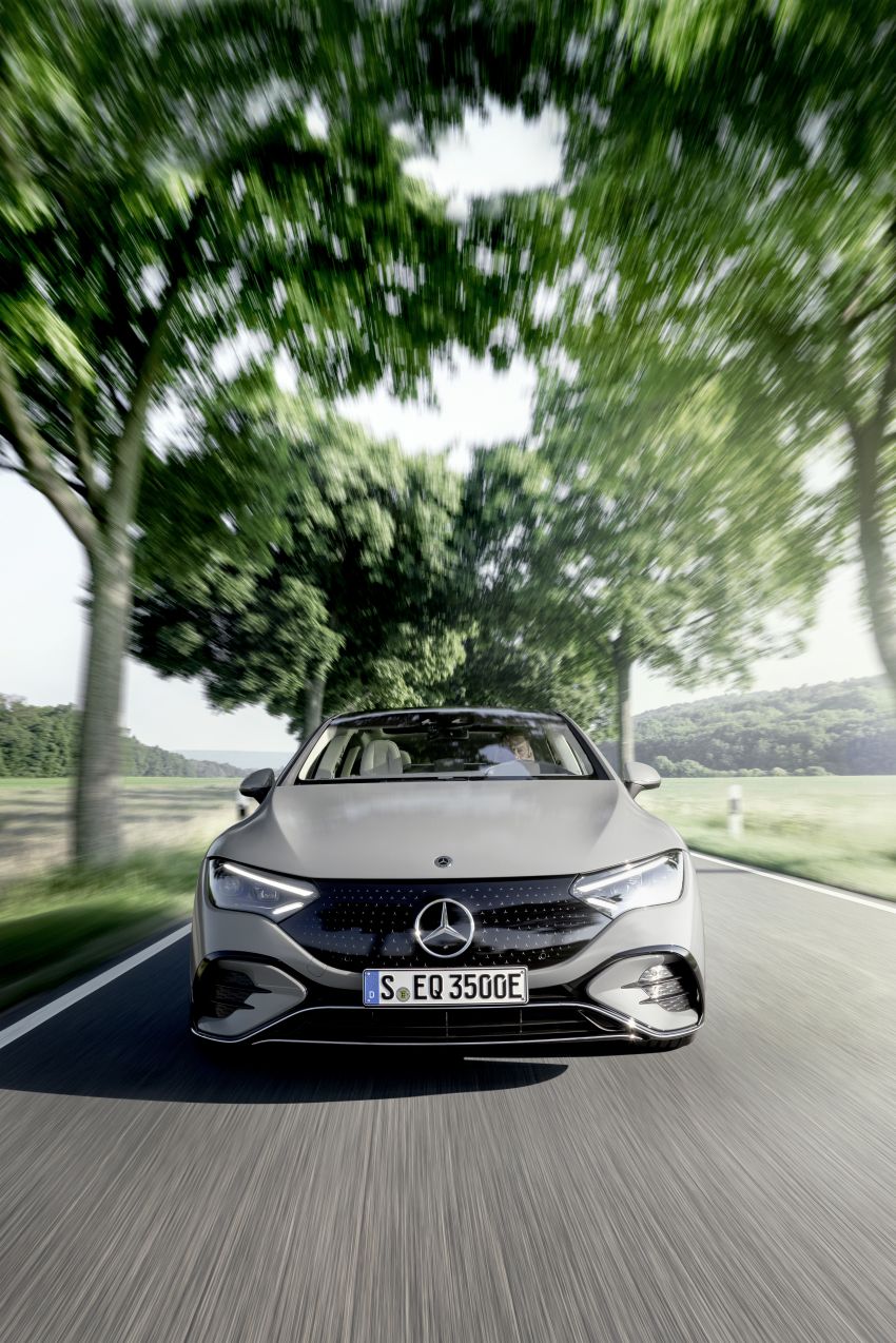 Mercedes-Benz EQE revealed – electric E-Class equivalent is a smaller EQS with 292 PS, 660 km range Image #1341393