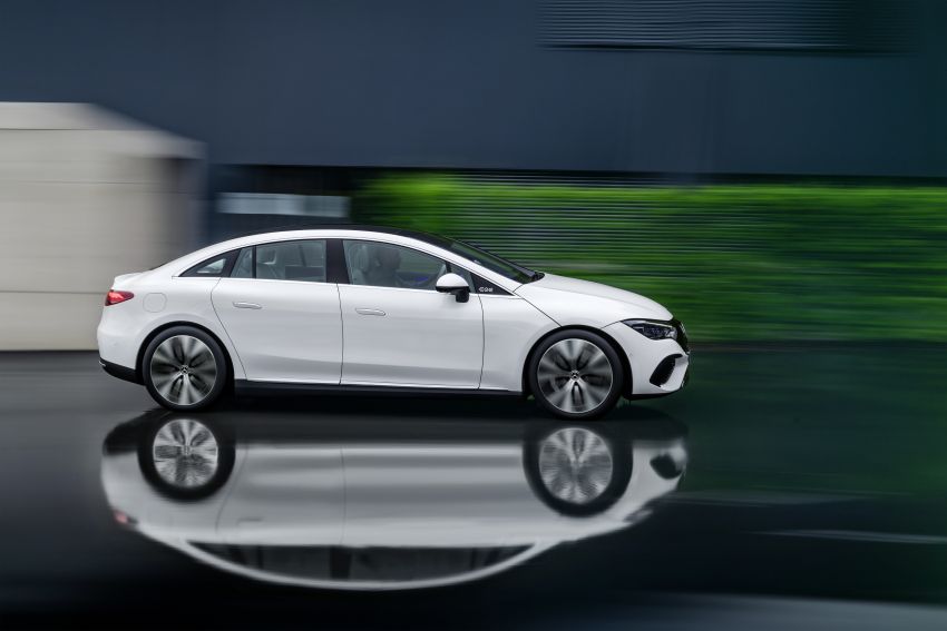 Mercedes-Benz EQE revealed – electric E-Class equivalent is a smaller EQS with 292 PS, 660 km range 1341409