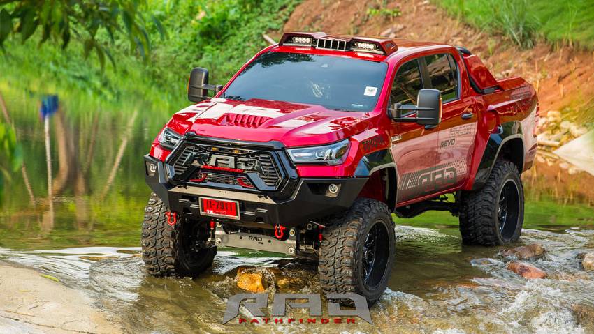 Toyota Hilux gets modifications from Thai outfit Rad – lift kit and widebody, plus deployable side steps 1353590