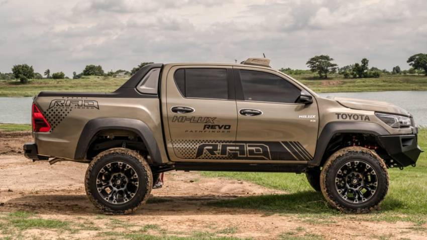 Toyota Hilux gets modifications from Thai outfit Rad – lift kit and widebody, plus deployable side steps 1353211