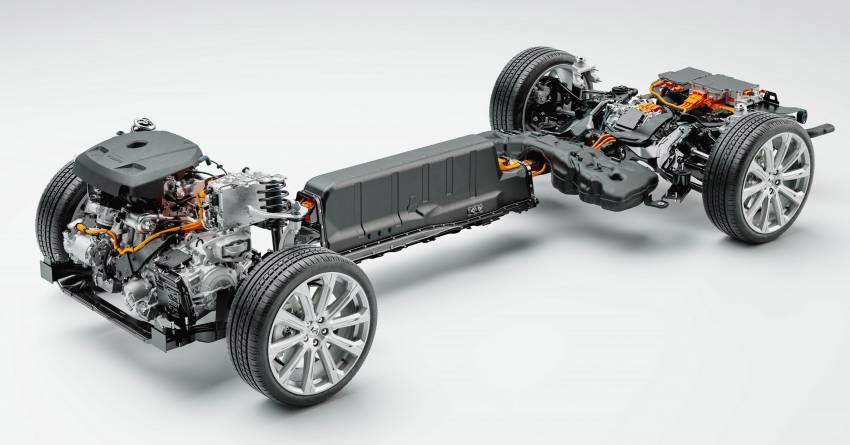 Volvo pertingkat prestasi model Recharge PHEV — bateri 18.8 kW, jarak EV hingga 90 km, T8 455 hp 1345184