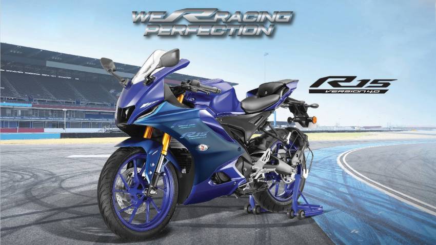 2021 Yamaha YZF-R15 revealed – traction control, lap timer and quickshifter, now with YZF-R15M version Image #1349787
