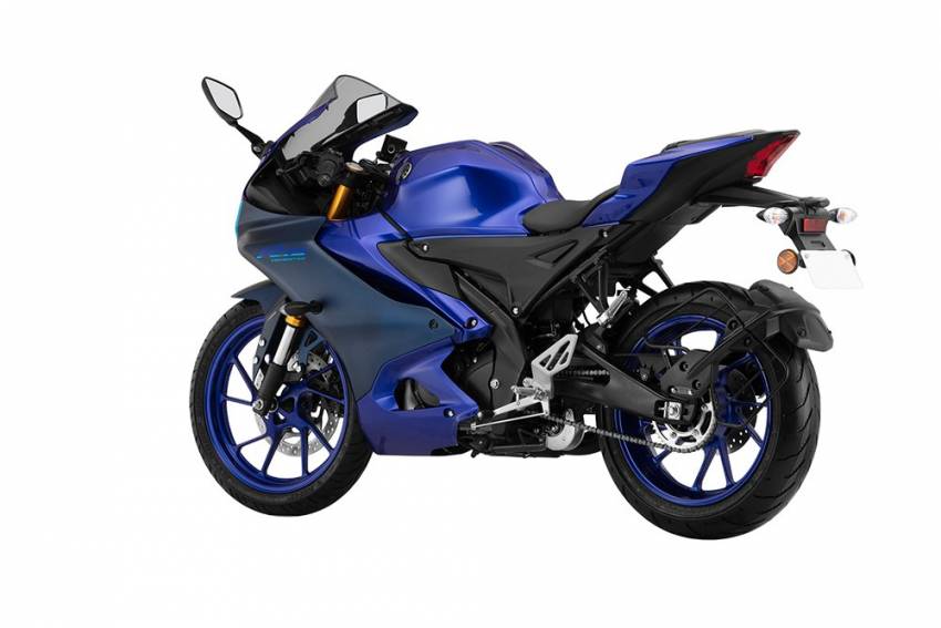 2021 Yamaha YZF-R15 revealed – traction control, lap timer and quickshifter, now with YZF-R15M version 1349790