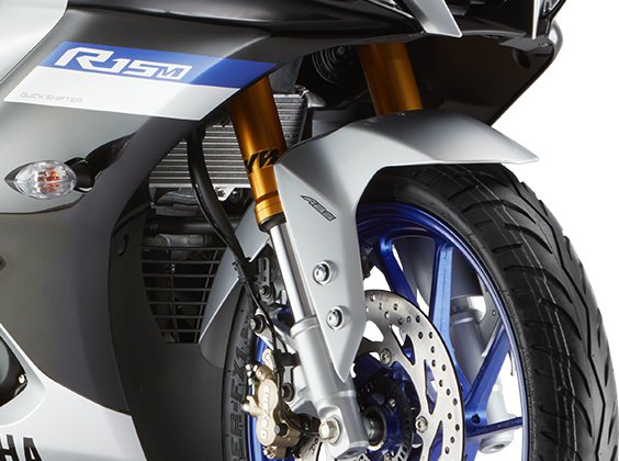 2021 Yamaha YZF-R15 revealed – traction control, lap timer and quickshifter, now with YZF-R15M version Image #1349796