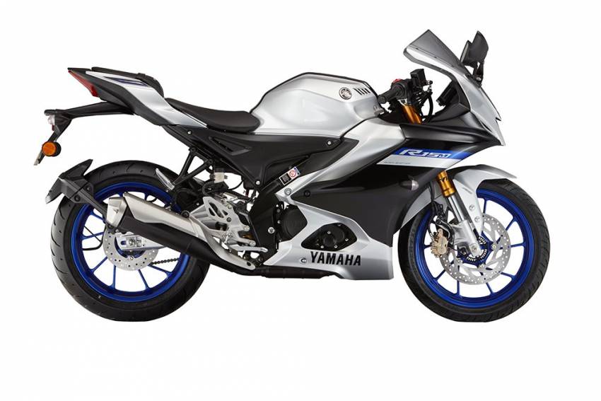 2021 Yamaha YZF-R15 revealed – traction control, lap timer and quickshifter, now with YZF-R15M version Image #1349802