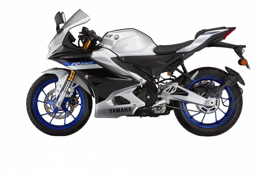 2021 Yamaha YZF-R15 revealed – traction control, lap timer and quickshifter, now with YZF-R15M version Image #1349807