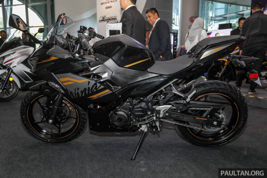 Kawasaki Malaysia takeover by Modenas with EMOS 1354589
