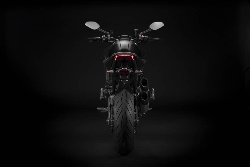 2022 Ducati Monster in Malaysia by mid-Oct, RM75k? 1355081