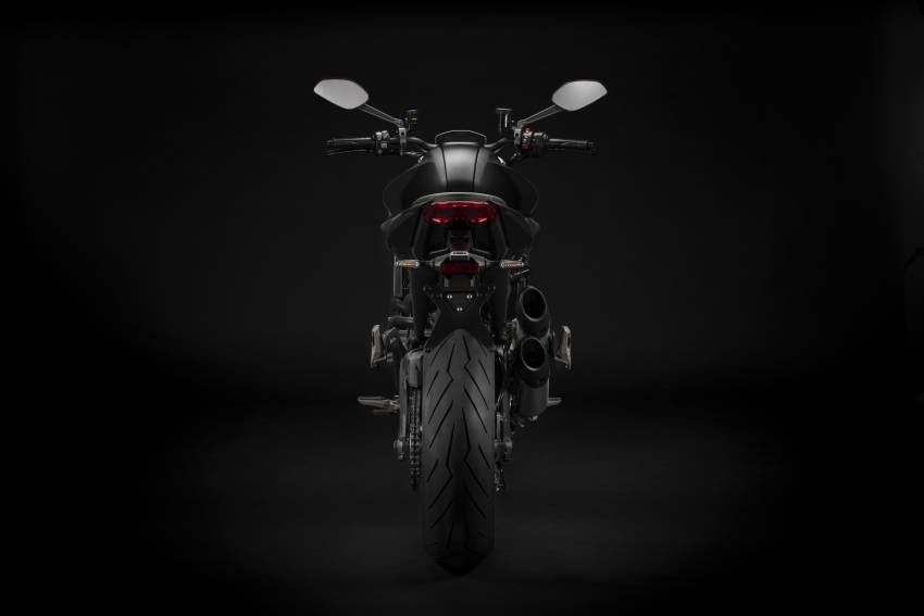 2022 Ducati Monster in Malaysia by mid-Oct, RM75k? 1355083