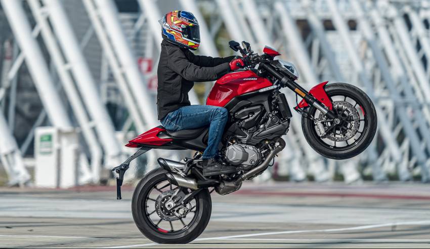 2022 Ducati Monster in Malaysia by mid-Oct, RM75k? 1355125