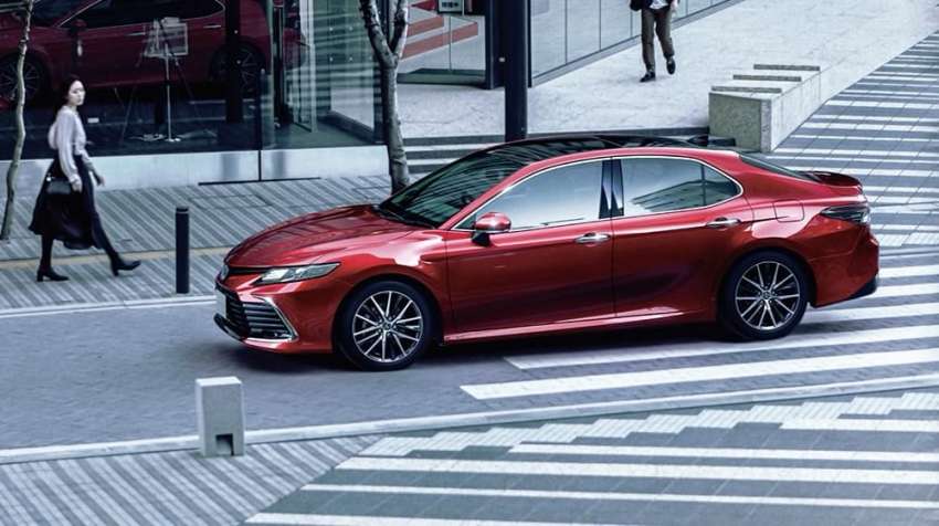 Toyota Camry facelift 2022 dilancarkan di Thailand pada 3 Nov – 2.5L petrol dan hibrid, tiada lagi 2.0L 1368323