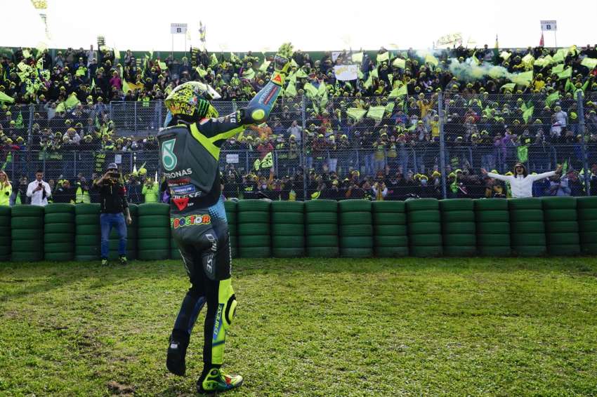 Valentino Rossi bids farewell to MotoGP – grazie Vale! 1365295
