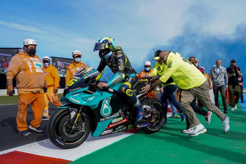 Valentino Rossi bids farewell to MotoGP – grazie Vale! 1365296