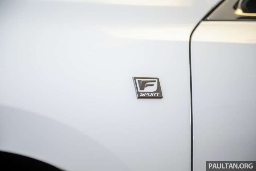 Lexus ES 250 <em>facelift</em> 2022 dilancarkan di Malaysia — Premium, Luxury dan F Sport baru, harga dari RM296k 1360809