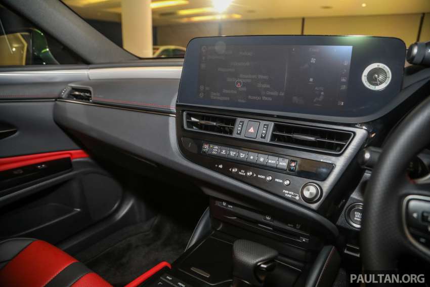 Lexus ES 250 <em>facelift</em> 2022 dilancarkan di Malaysia — Premium, Luxury dan F Sport baru, harga dari RM296k Image #1360857