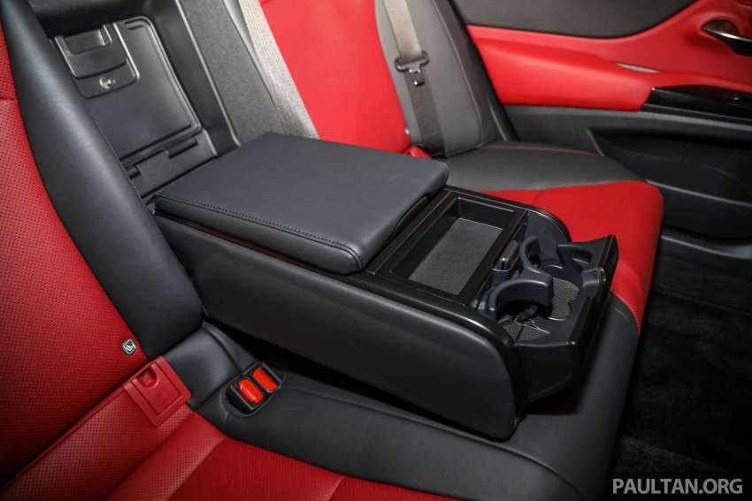 Lexus ES 250 <em>facelift</em> 2022 dilancarkan di Malaysia — Premium, Luxury dan F Sport baru, harga dari RM296k 1360904