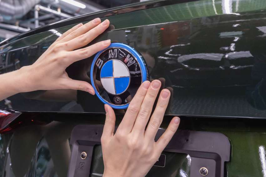 2022 BMW i4 series production begins at Munich plant 1364408