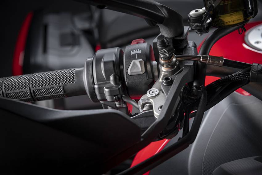 Ducati Multistrada V2 dan V2S didedah – lebih ringan daripada Multistrada 950, suspensi elektronik Skyhook 1354223