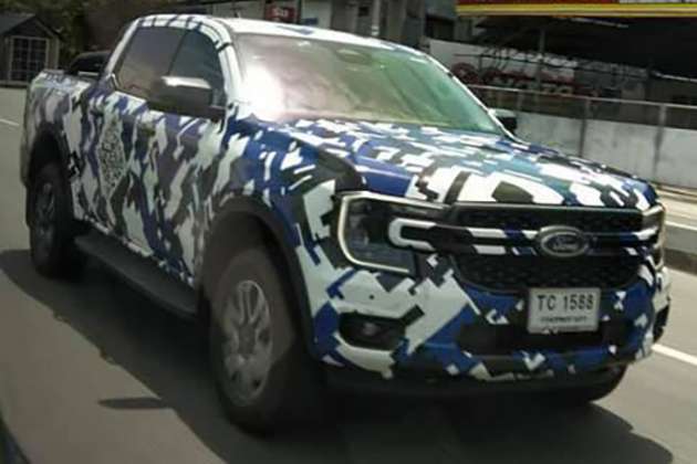 2022 Ford Ranger caught, bares Maverick-like face