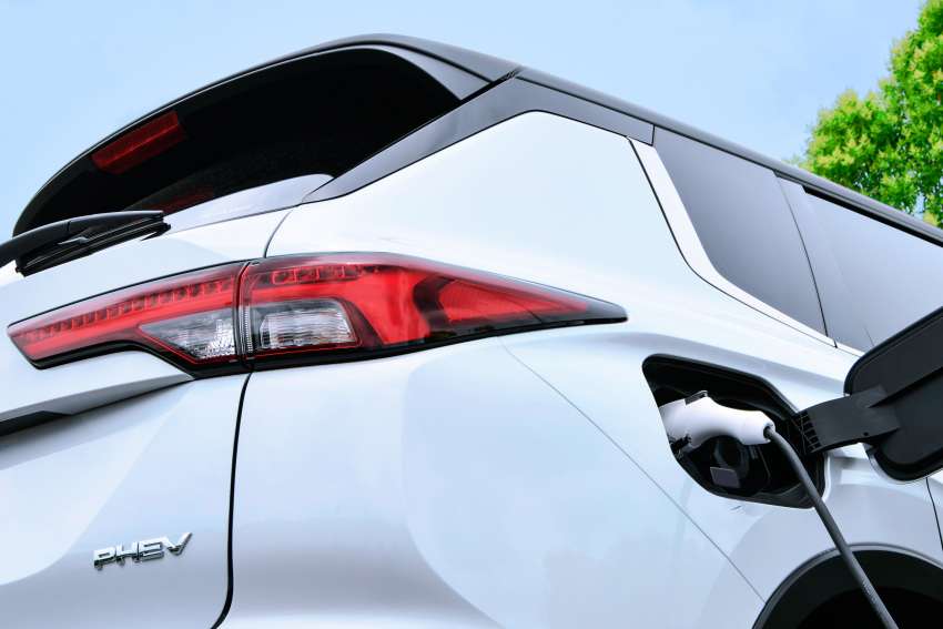 2022 Mitsubishi Outlander PHEV debuts – now with 20 kWh battery, 87 km EV range, more powerful e-motors 1367949