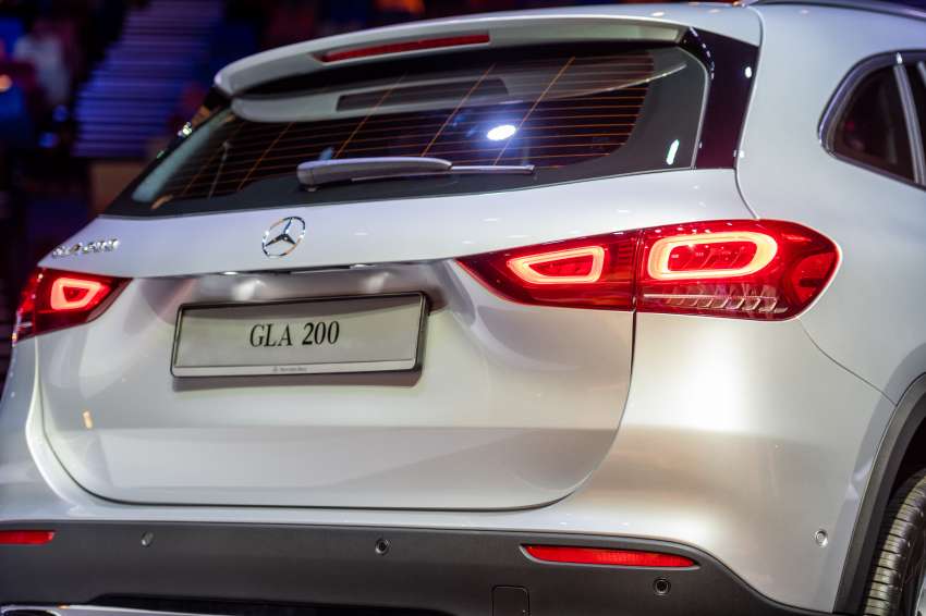 Mercedes-Benz GLA CKD 2021 dilancarkan di Malaysia — A200 dan A250 AMG Line, dari RM233k-RM266k 1366693
