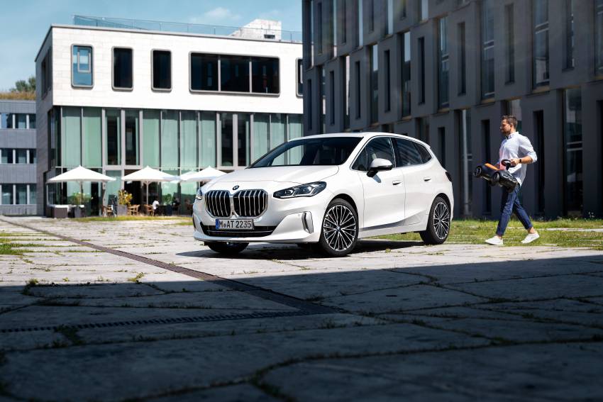 U06 BMW 2 Series Active Tourer debuts – all-new styling; petrol, diesel engines first; PHEVs next year 1356153