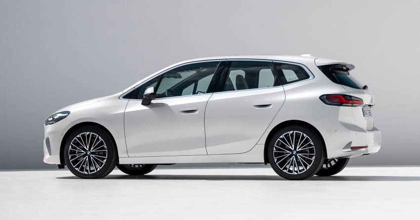 U06 BMW 2 Series Active Tourer debuts – all-new styling; petrol, diesel engines first; PHEVs next year 1356173