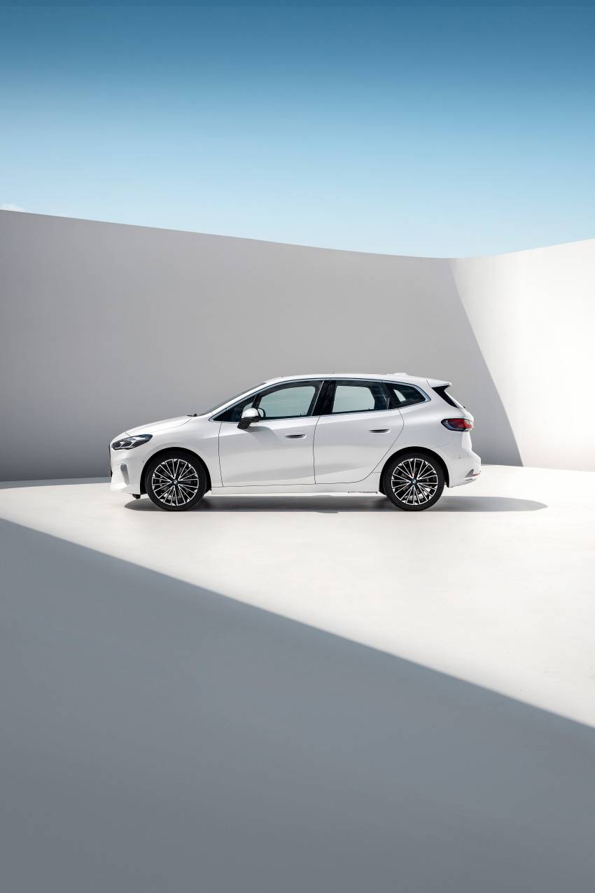 U06 BMW 2 Series Active Tourer debuts – all-new styling; petrol, diesel engines first; PHEVs next year 1356176