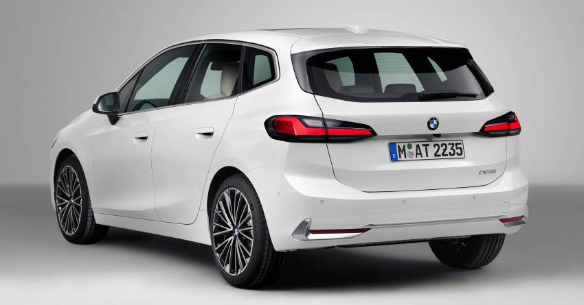 U06 BMW 2 Series Active Tourer debuts – all-new styling; petrol, diesel engines first; PHEVs next year 1356217