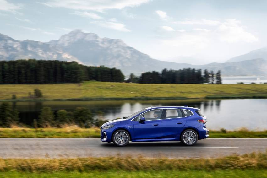 U06 BMW 2 Series Active Tourer debuts – all-new styling; petrol, diesel engines first; PHEVs next year 1356078