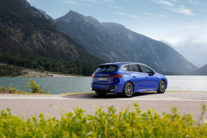 U06 BMW 2 Series Active Tourer debuts – all-new styling; petrol, diesel engines first; PHEVs next year 1356080