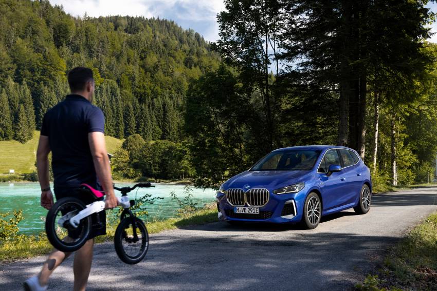 U06 BMW 2 Series Active Tourer debuts – all-new styling; petrol, diesel engines first; PHEVs next year 1356082