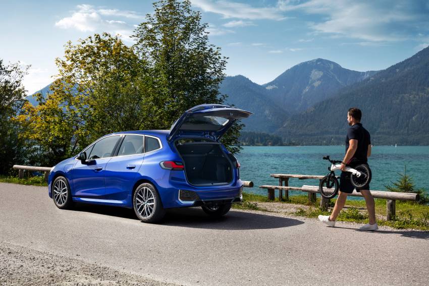 U06 BMW 2 Series Active Tourer debuts – all-new styling; petrol, diesel engines first; PHEVs next year 1356086
