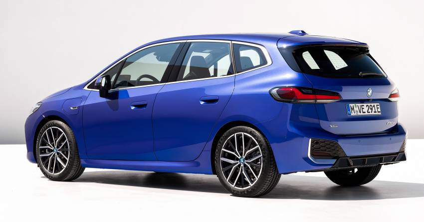 U06 BMW 2 Series Active Tourer debuts – all-new styling; petrol, diesel engines first; PHEVs next year 1356090