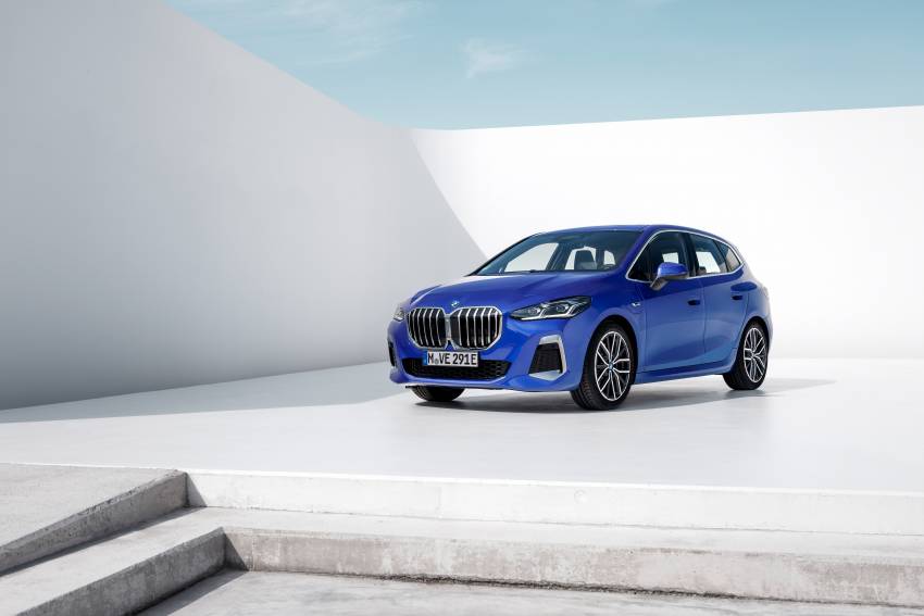 U06 BMW 2 Series Active Tourer debuts – all-new styling; petrol, diesel engines first; PHEVs next year 1356095