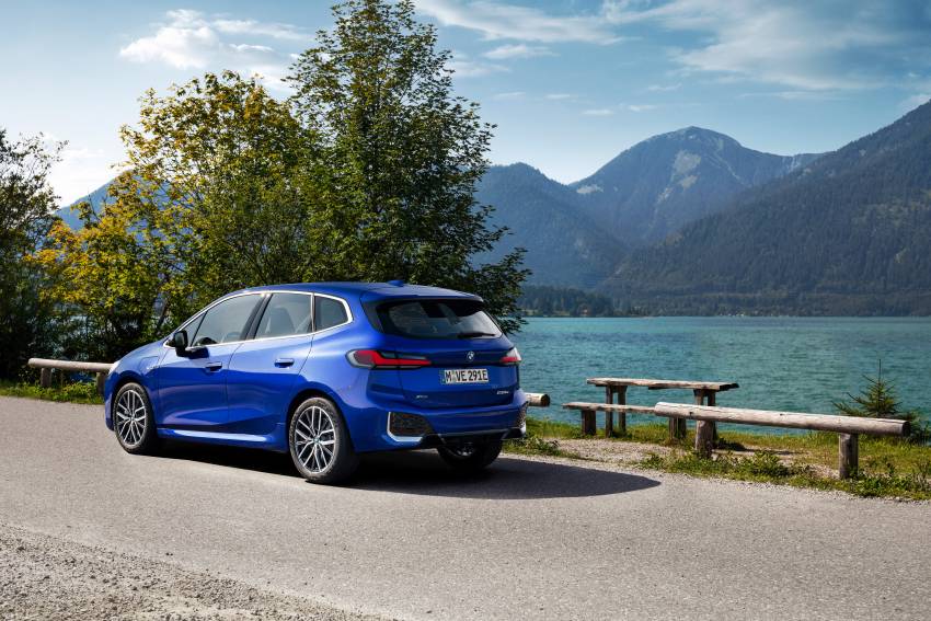 U06 BMW 2 Series Active Tourer debuts – all-new styling; petrol, diesel engines first; PHEVs next year 1356066