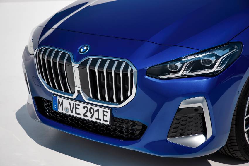 U06 BMW 2 Series Active Tourer debuts – all-new styling; petrol, diesel engines first; PHEVs next year 1356096