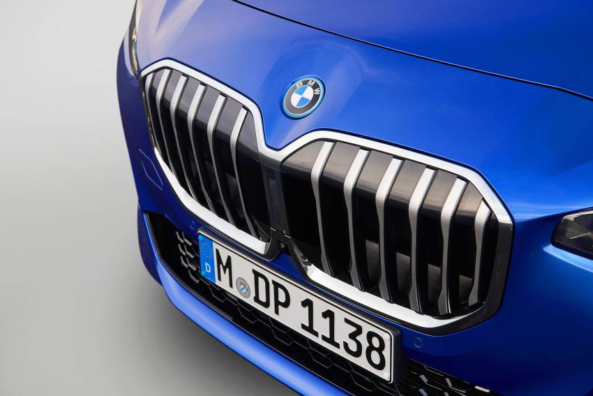 U06 BMW 2 Series Active Tourer debuts – all-new styling; petrol, diesel engines first; PHEVs next year 1356115