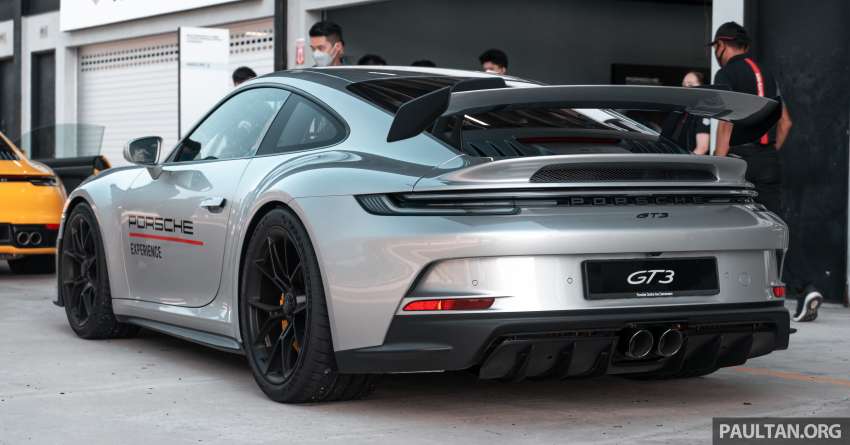 992 Porsche 911 GT3 launched in Malaysia – 4.0L NA flat-six, 6-speed MT & 7-speed PDK; from RM1.77 mil 1387795